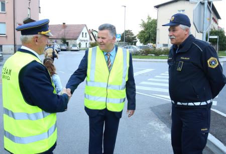 VARNA POT V ŠOLO 03 FOTO LJUBO VUKELIČ